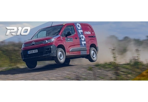 La Citroën Berlingo se calza las botas de rally para ser pilotada por Esapekka Lappi en este vídeo