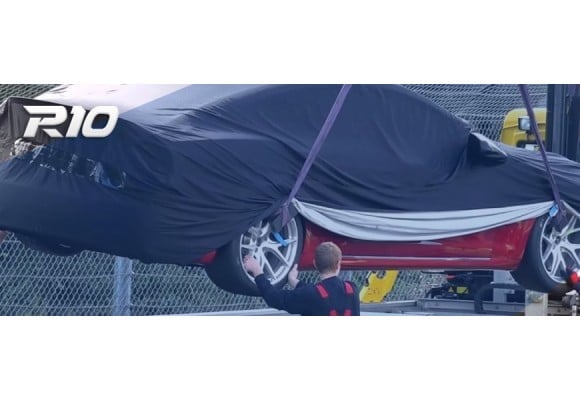 Vídeo: el prototipo del Tesla Model S acaba averiado en Nürburgring